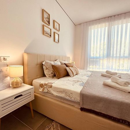 M&E Premium Apartments - San Pietro Durrës Esterno foto