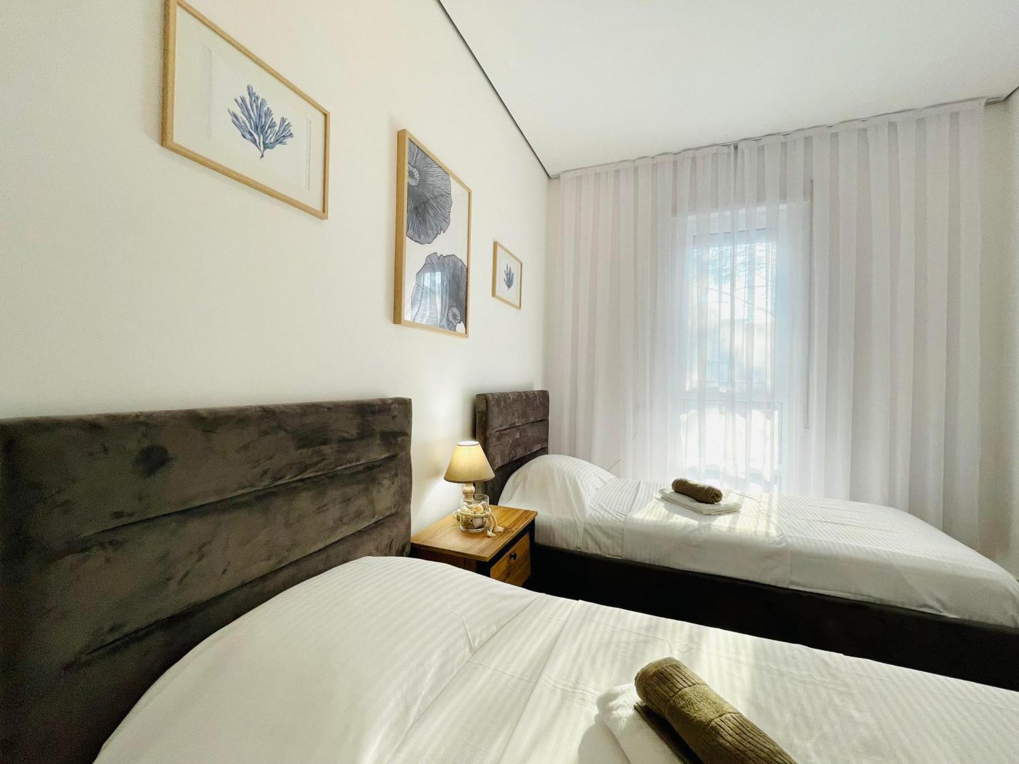 M&E Premium Apartments - San Pietro Durrës Esterno foto